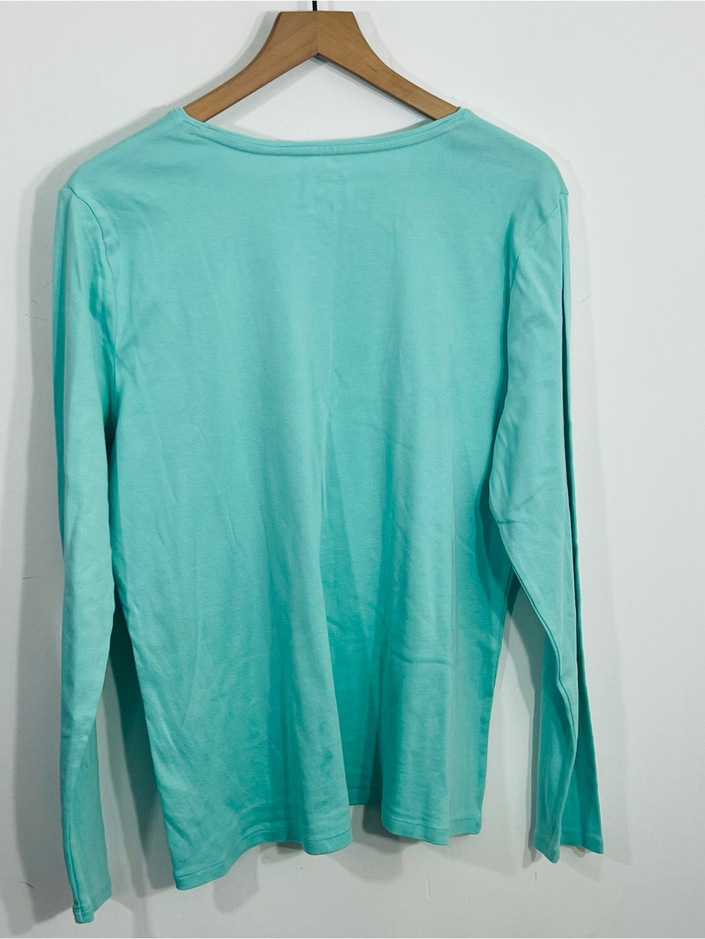 The Talbots Tee Long Sleeve Pima Cotton Beautiful Blue Sz XL Classic Minimalist - Picture 6 of 6